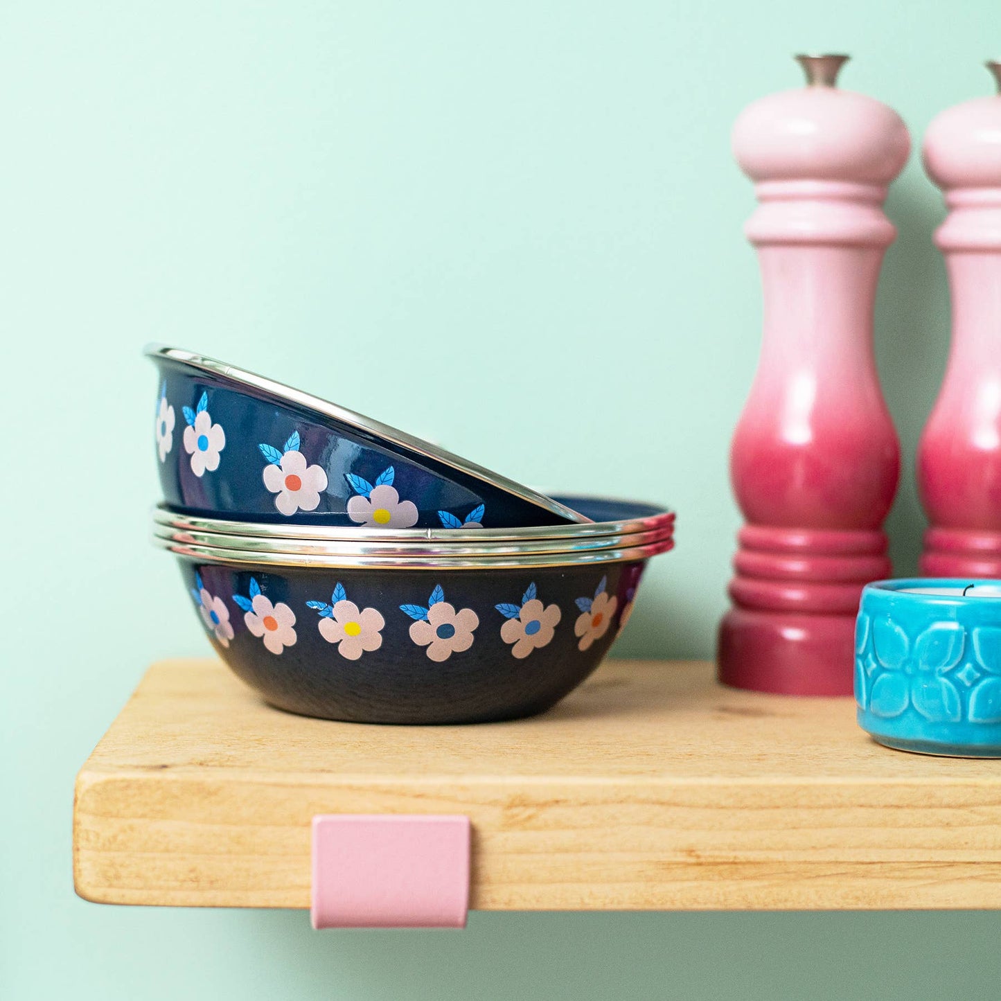 Retro Floral Enamelware Bowl